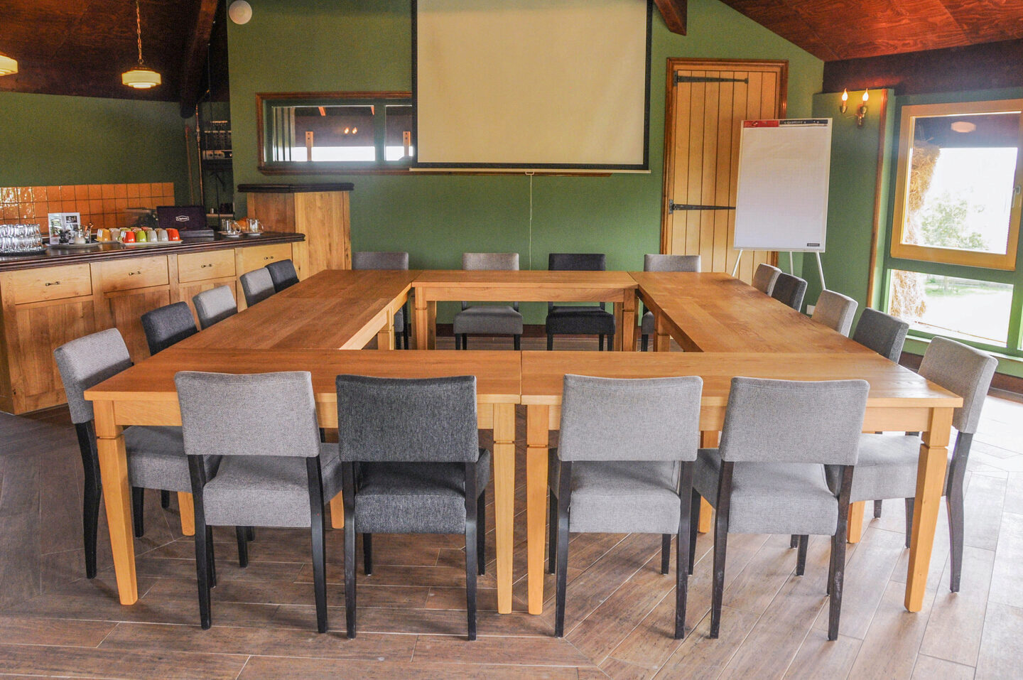 carré opstelling in de Hogerop zaal