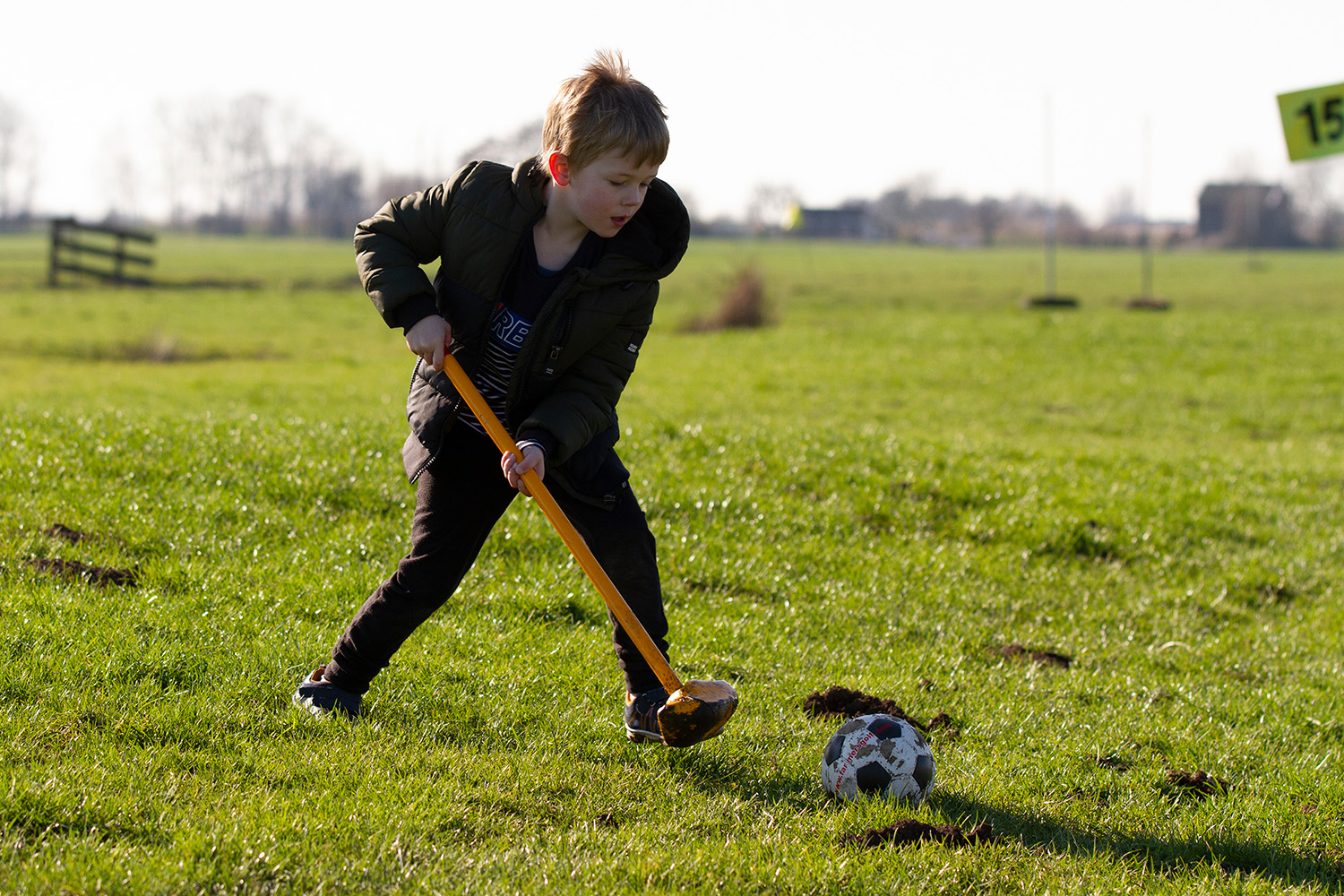 Klompengolfen voor kinderen bij Boerderij De Boerinn