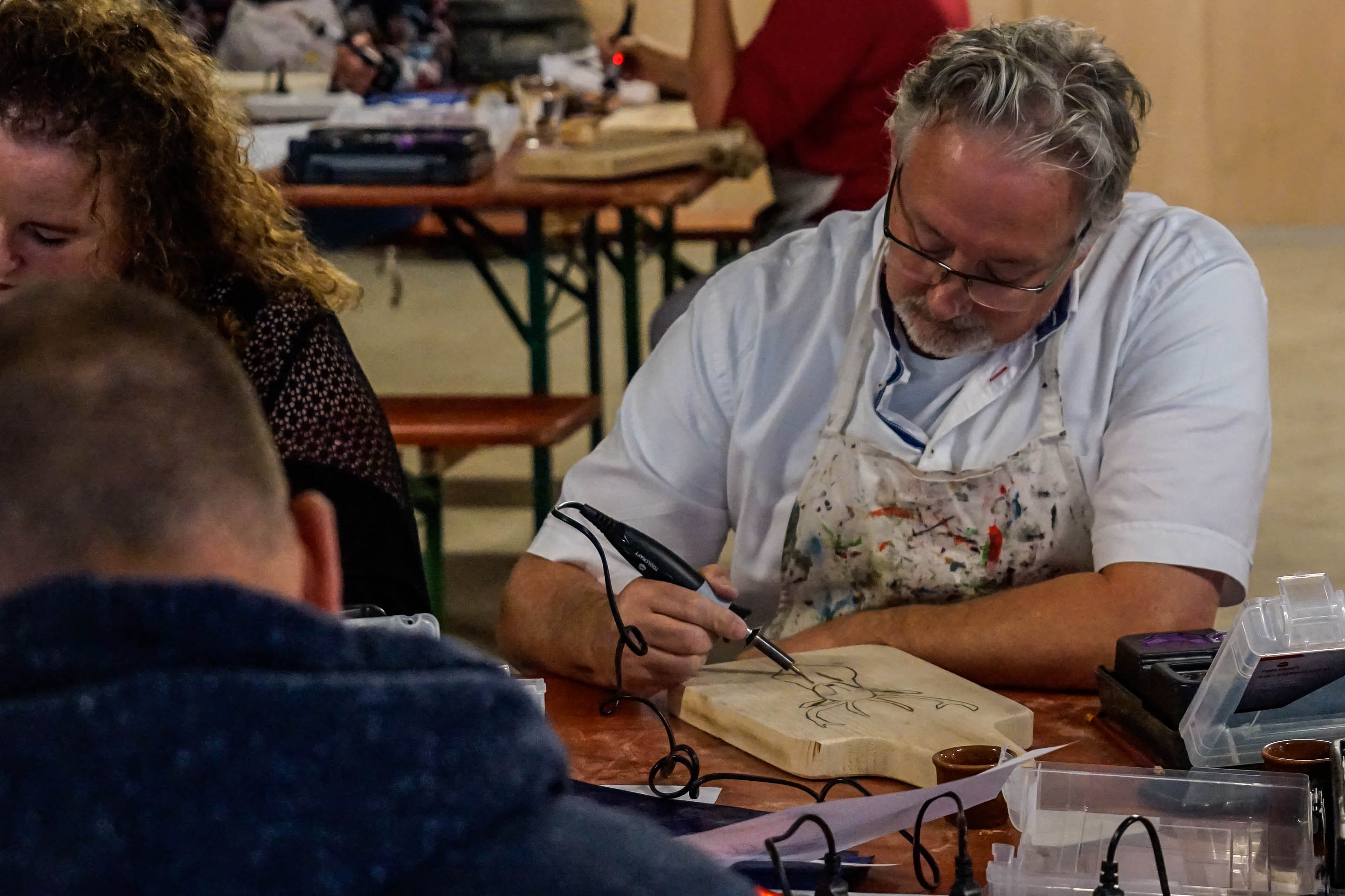 Creative workshop hout graveren volg je bij Boerderij de Boerinn