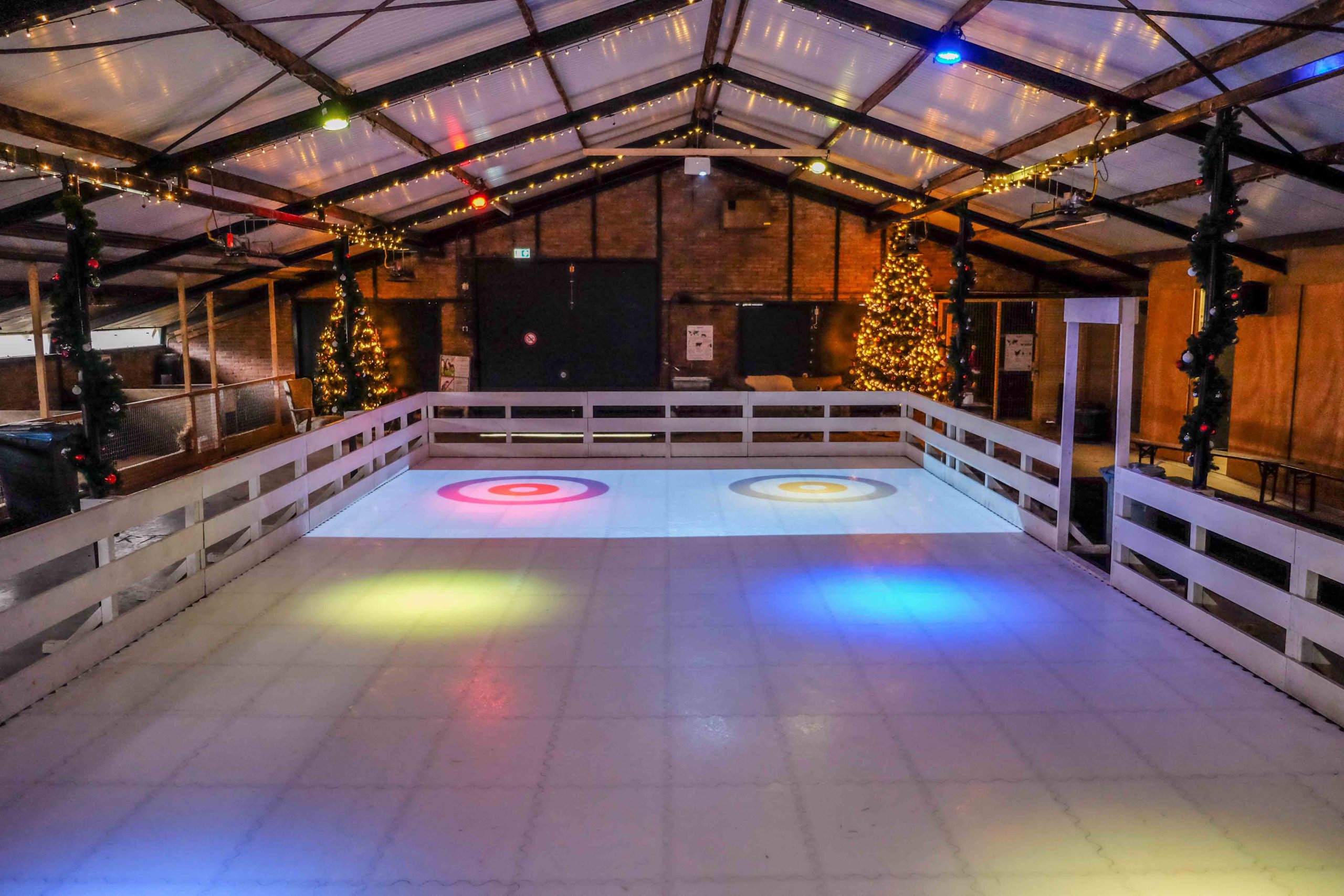 Curlen op de ijsbaan Boerderij De Boerinn