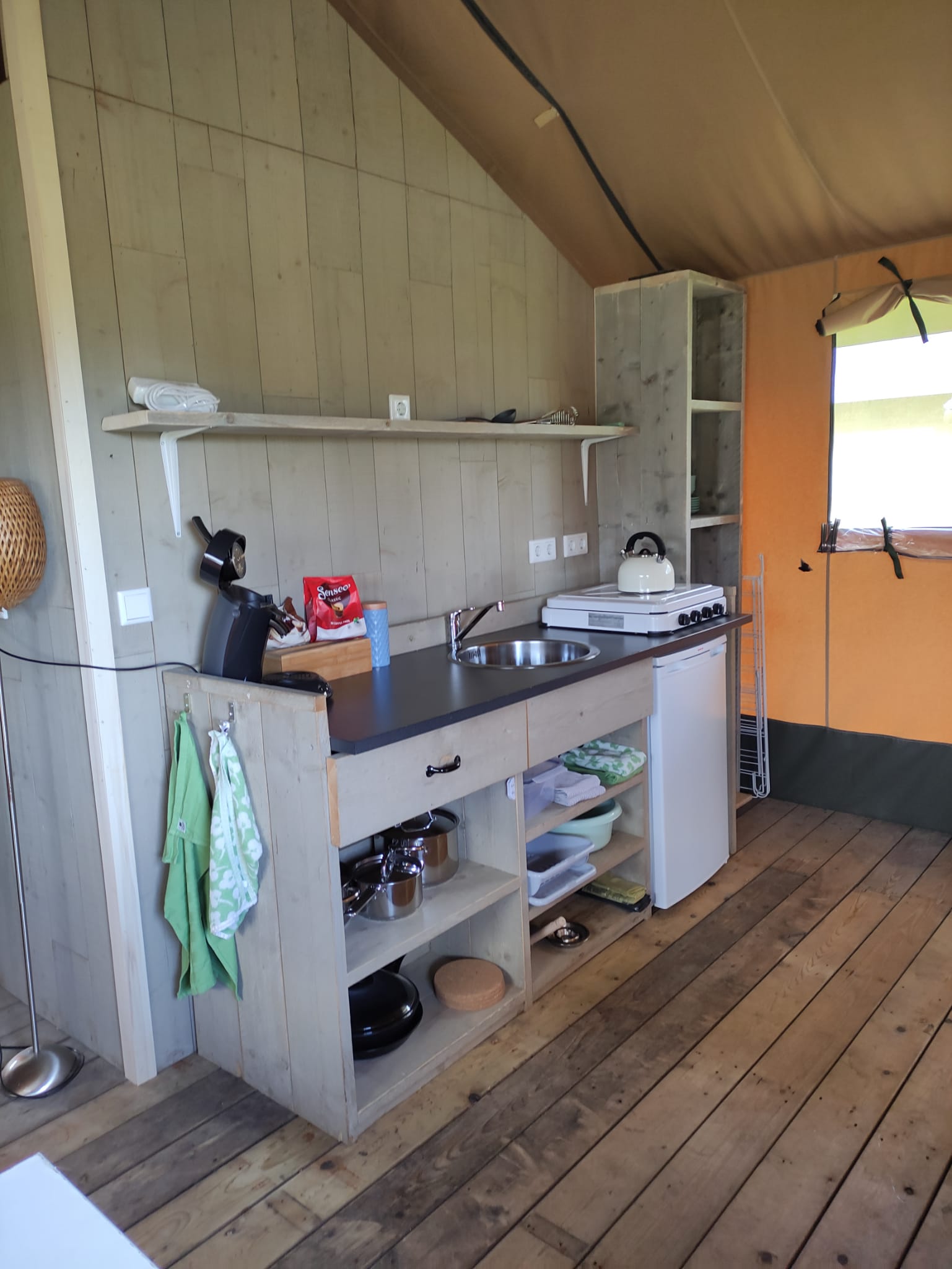 keuken safaritent | Boerderij de Boerinn